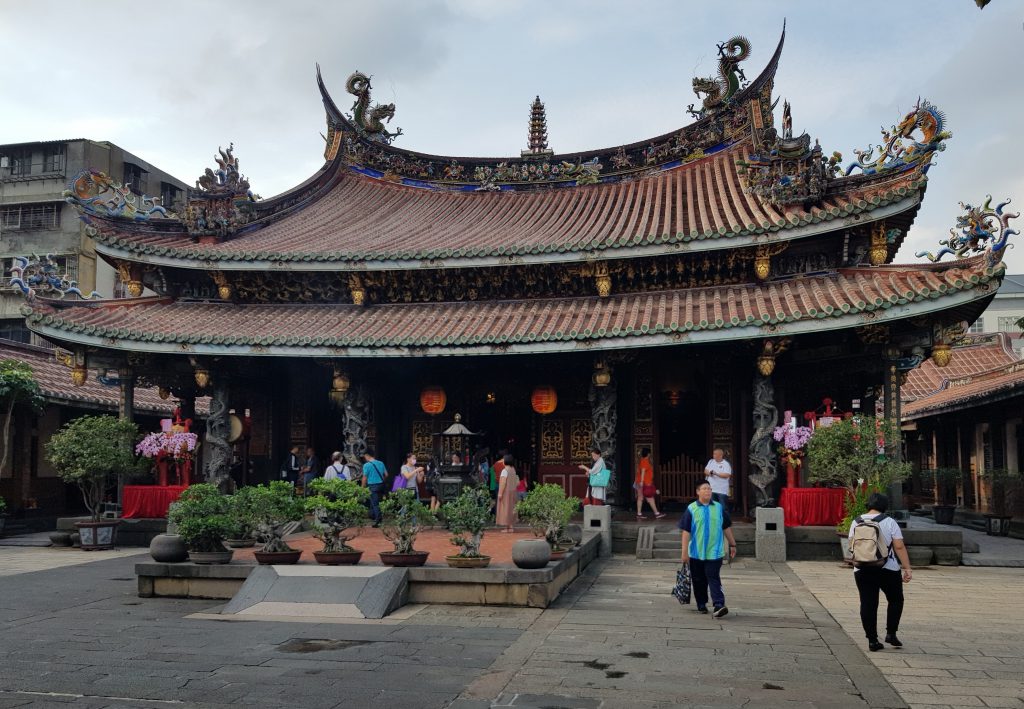 Dalongdong Baoan Temple