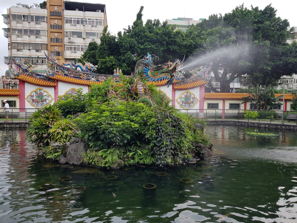 Dalongdong Baoan Temple