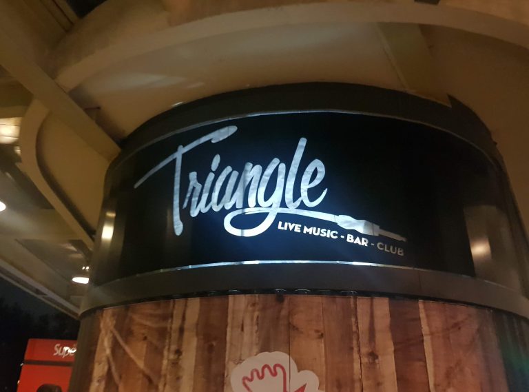 Live Music and Cocktails at Triangle Taipei Travel Geek